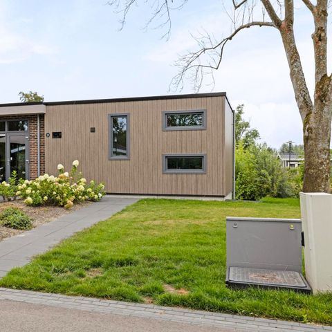 BUNGALOW 6 personnes - Module spécial bien-être (bain à remous)