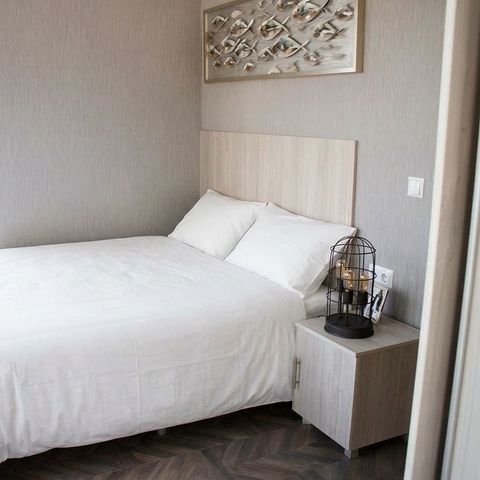 LODGE 4 personnes - Pavillon d'eau