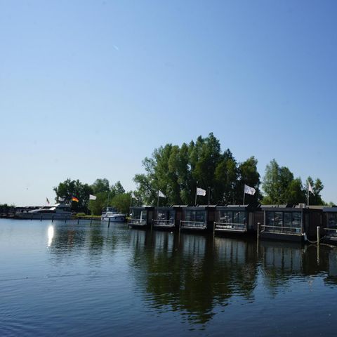 LODGE 4 personnes - Pavillon d'eau