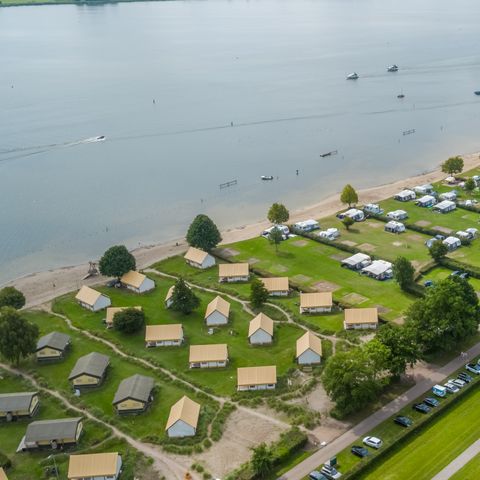 Emplacement - Aire de stationnement pour camping-cars « confort »