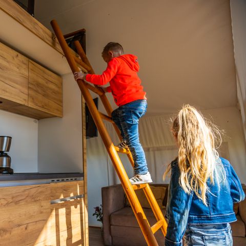 Tente en toile et en bois 6 personnes - Tente Glamping Bord de mer Luxe
