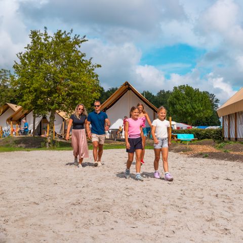 Tente en toile et en bois 4 personnes - Tente Glamping Bord de mer Luxe