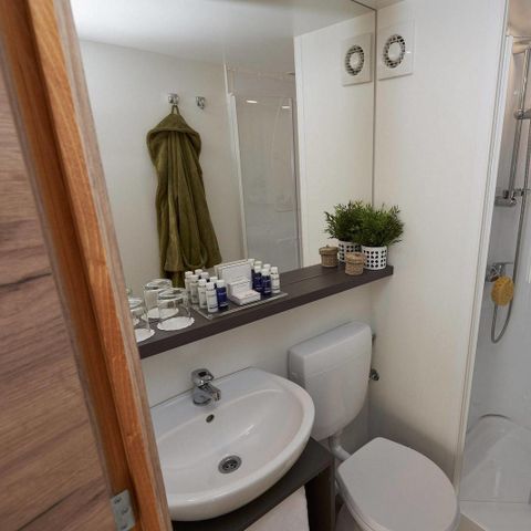 Tente en toile et en bois 4 personnes - Tente Glamping Bord de mer Luxe