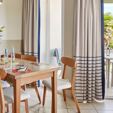 Appartement 6 personnes - 1 chambre - 1 alcôve - Terrasse ou balcon - Vue sur la mer