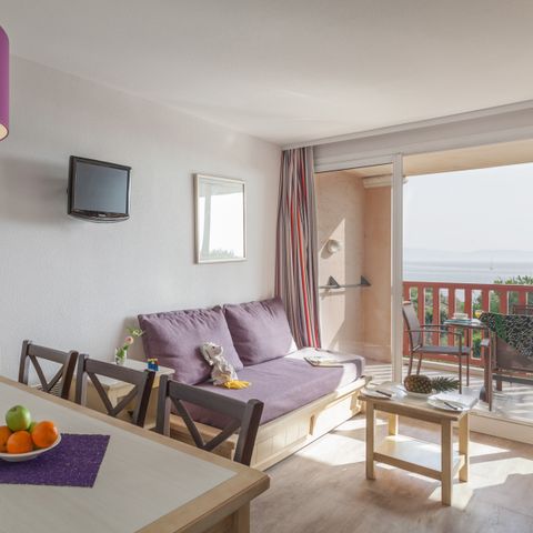 Appartement 6 personnes - 1 chambre + 1 coin nuit - Terrasse ou balcon - Vue sur le jardin