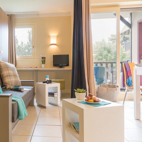 Studio 4 personnes - 1 coin - Nuit - Terrasse ou balcon - Rénové