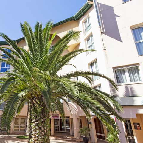 Pierre & Vacances Premium Résidence Haguna - Camping Pyrénées-Atlantiques - Image N°2