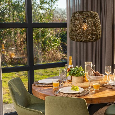 BUNGALOW 4 personnes - Bird Lodge avec bain à remous