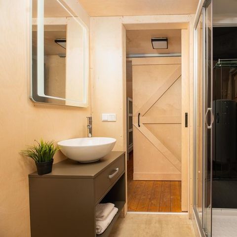 TENTE TOILE ET BOIS 3 personnes - Suite de tentes XL avec sanitaires privés