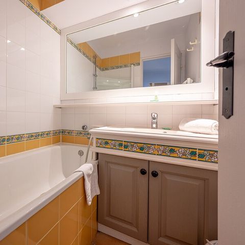 Appartement 6 personnes - 1 chambre - Terrasse ou balcon - Vue sur la mer - Climatisé
