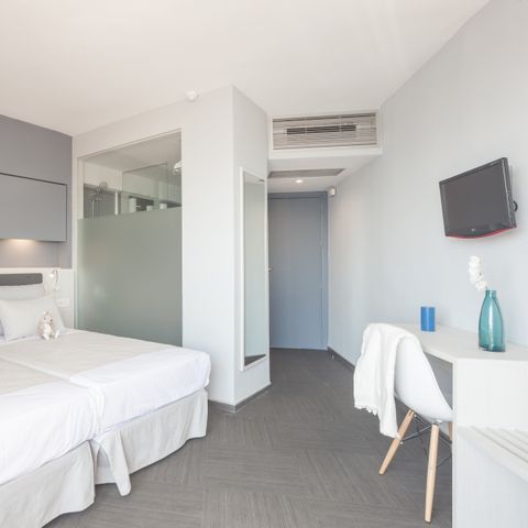 APPARTEMENT 2 personnes - Chambre standard climatisée