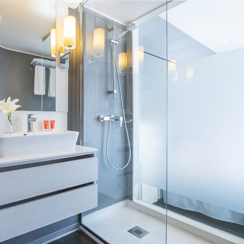 CHAMBRE 2 personnes - Chambre Individuelle - Balcon