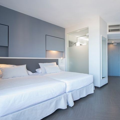 APPARTEMENT 2 personnes - Chambre standard climatisée