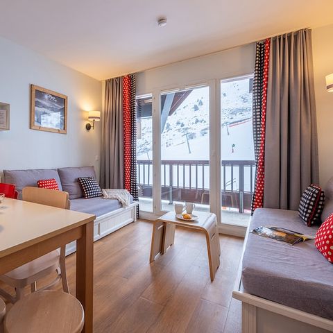 Appartement 6 personnes - 1 chambre - 1 coin - Nuit - Vue montagne