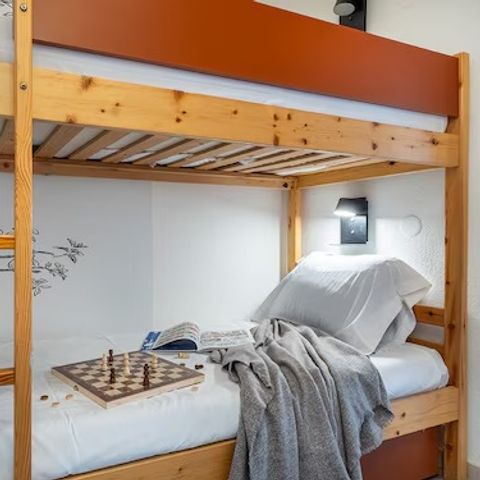 Studio 4 personnes - 1 coin - Nuit - Balcon - Climatisé - Vue cour - Rénové
