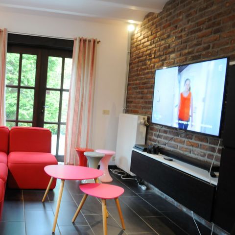 MAISON 8 personnes - Maison de poupée