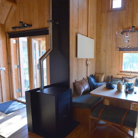 HÉBERGEMENT INSOLITE 5 personnes - Cabane de hobo à l'altitude 5