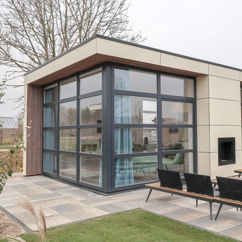 BUNGALOW 4 personnes - Cube Exclusif