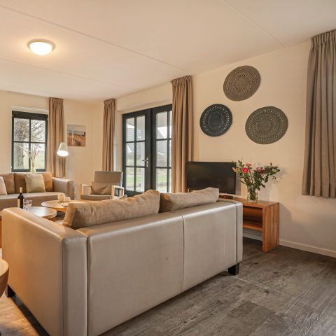 BUNGALOW 8 personnes - 8E1