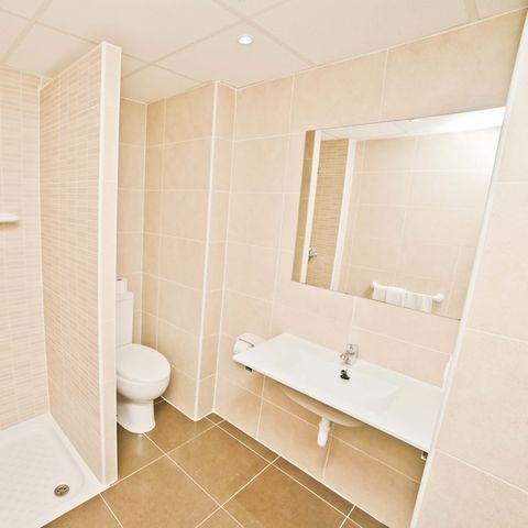 Appartement 4 personnes - 3 adultes + 1 enfant de moins de 15 ans - 1 chambre - Vue mer - Balcon