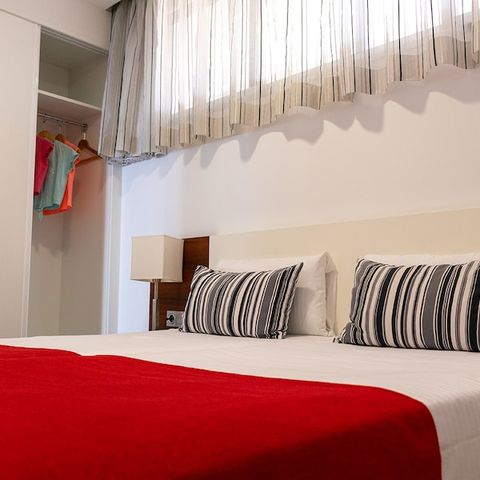 Appartement 6 personnes - 2 chambres - Vue piscine