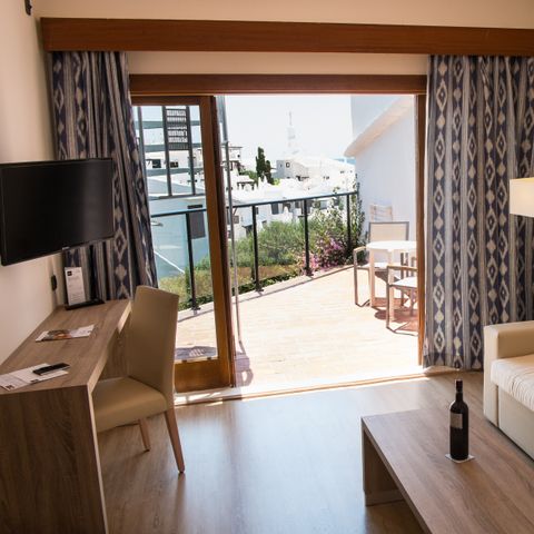 Chambre 2 personnes - Suite supérieure - Rooftop - Vue mer - Petit-déjeuner inclus