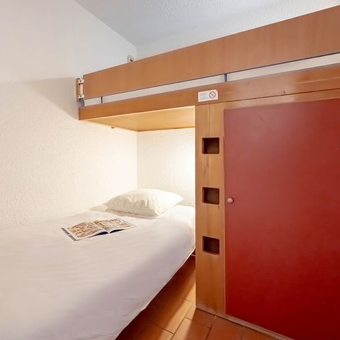 Studio 4 personnes - 1 coin - Nuit - Vue mer