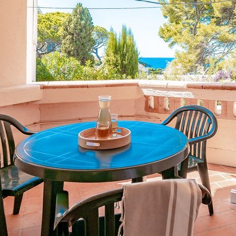 Studio 4 personnes - 1 coin - Nuit - Vue mer