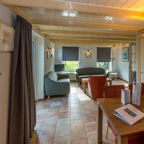 MAISON 6 personnes - Le cavalier d'or