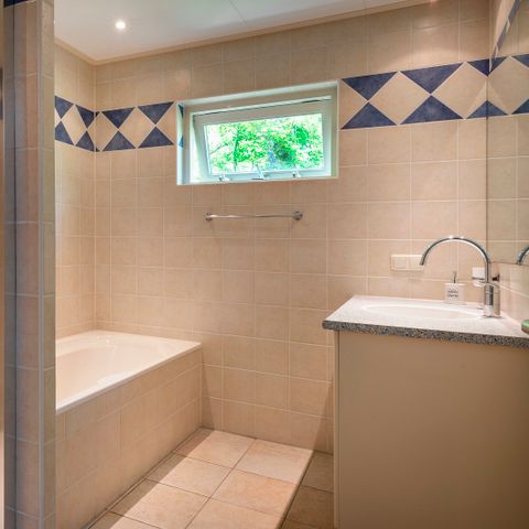 BUNGALOW 4 personnes - D