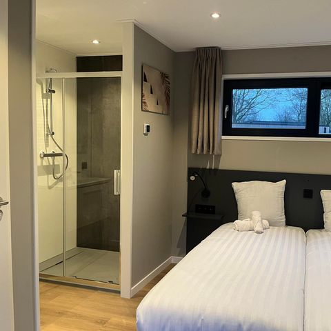 MAISON 10 personnes - L-cube sauna commuté 10