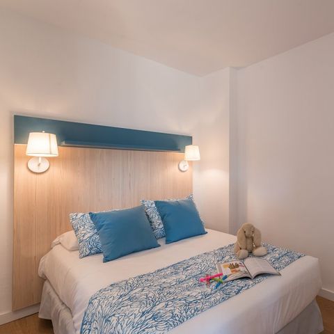 Chambre 3 personnes - Chambre d'hôtel standard C3