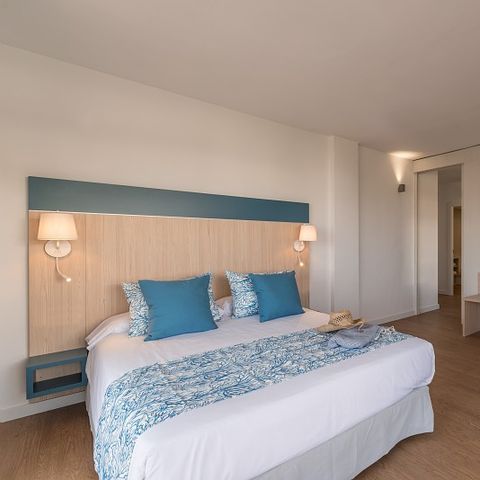 Chambre 4 personnes - Chambre d'hôtel Standard C4 3+1