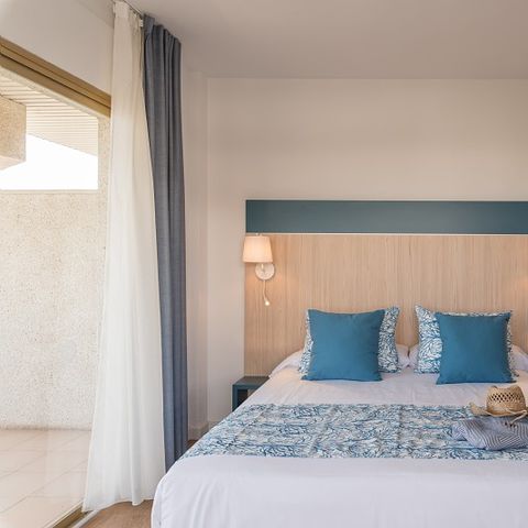 Chambre 4 personnes - Chambre d'hôtel Standard C4 3+1