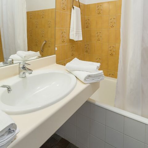 Studio 4 personnes - 1 coin - Nuit - Vue port