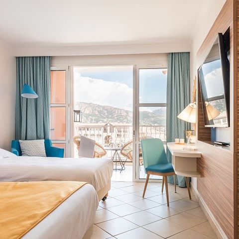 Chambre 3 personnes - D'hôtel - Triple - Terrasse ou balcon - Vue sur la mer
