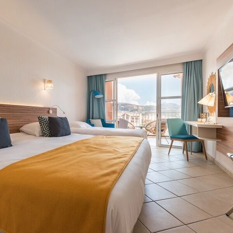 Chambre 3 personnes - D'hôtel - Triple - Terrasse ou balcon - Vue sur la mer