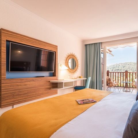 Chambre 4 personnes - D'hôtel - Quadruple - 1 alcôve - Terrasse ou balcon