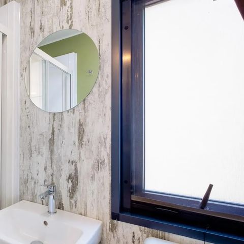 BUNGALOW 4 personnes - Midi suivant