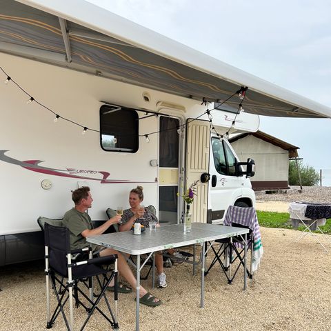 Emplacement - Confort en camping-car