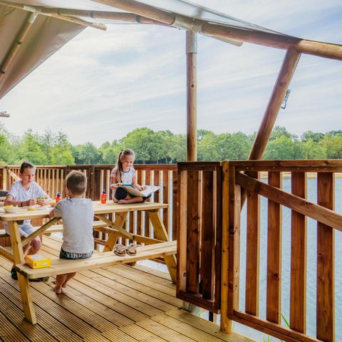 LODGE 8 personnes - Pavillon d'eau
