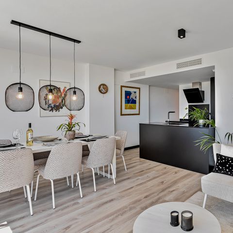 APPARTEMENT 8 personnes - avec solarium (roofterrace) et vue sur la mer