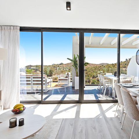 APPARTEMENT 8 personnes - avec solarium (roofterrace) et vue sur la mer