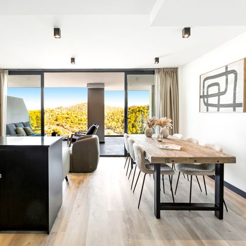 APPARTEMENT 8 personnes - avec vue sur la mer et la montagne