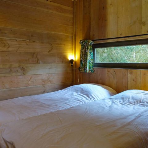 HÉBERGEMENT INSOLITE 6 personnes - Maison dans les arbres XXL Bain à remous
