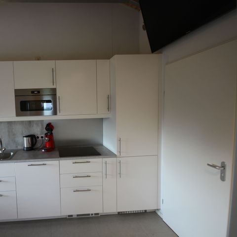 APPARTEMENT 6 personnes - Hangar au-dessus