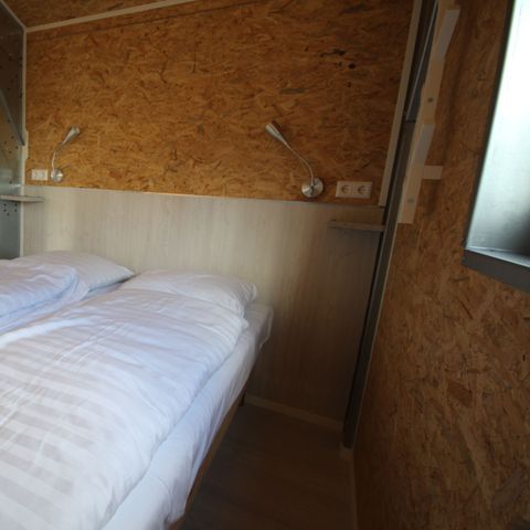 APPARTEMENT 6 personnes - Hangar au-dessus