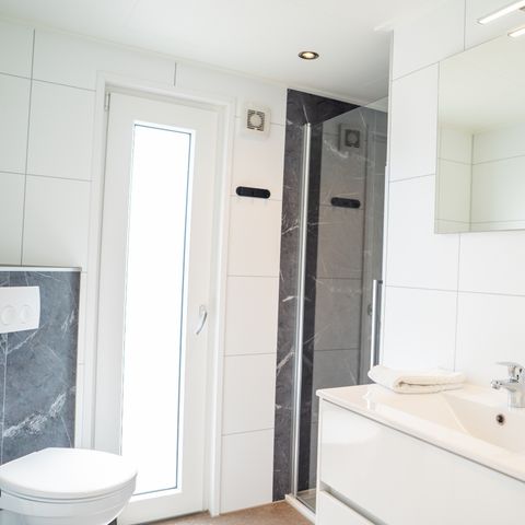 Lodge 4 personnes - Wood Waterzicht avec jacuzzi