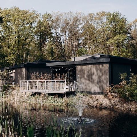 LODGE 6 personnes - Lodge de luxe sur l'eau
