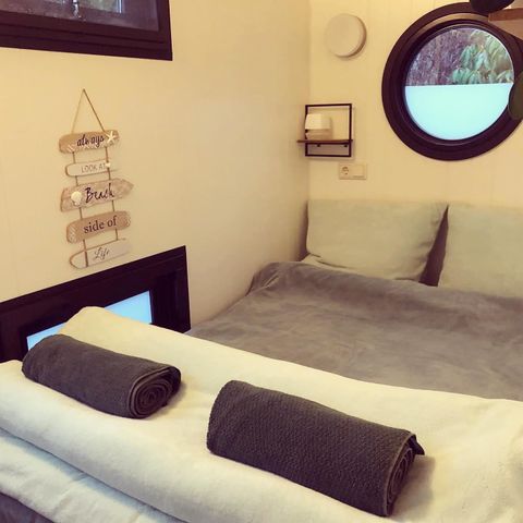 STUDIO 2 personnes - La péniche blanche